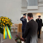 C. Traub vor Kranz am Volkstrauertag 2025